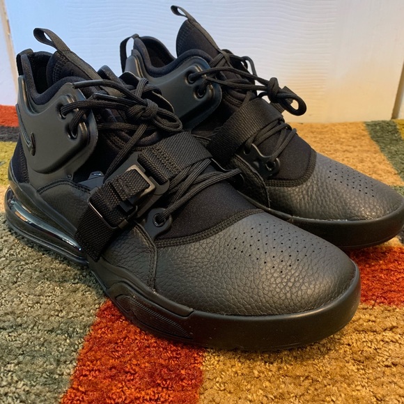 triple black air force 270